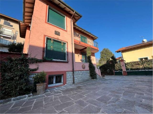 Villa in vendita a Verbania VB