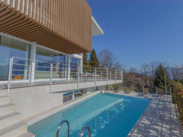 Villa in vendita a Verbania VB