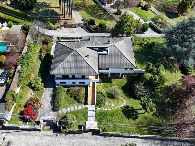 Villa in vendita a Vergiate VA