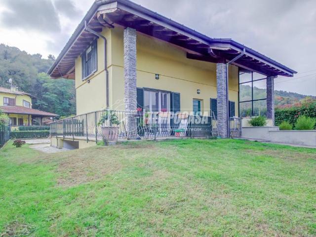 Villa in vendita a Vergiate VA