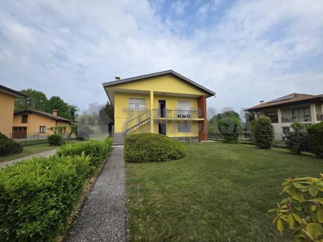 Villa in vendita a Vergiate VA