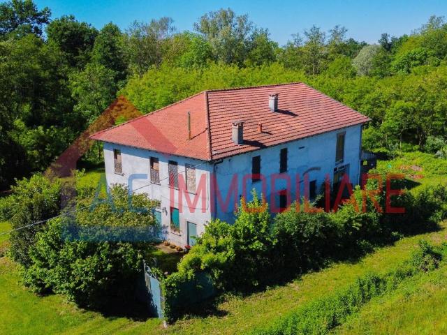 Villa in vendita a Vergiate VA