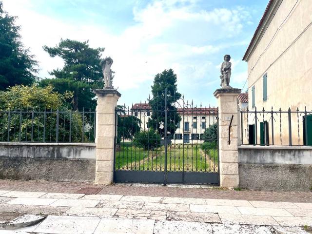 Villa in vendita a Verona VR