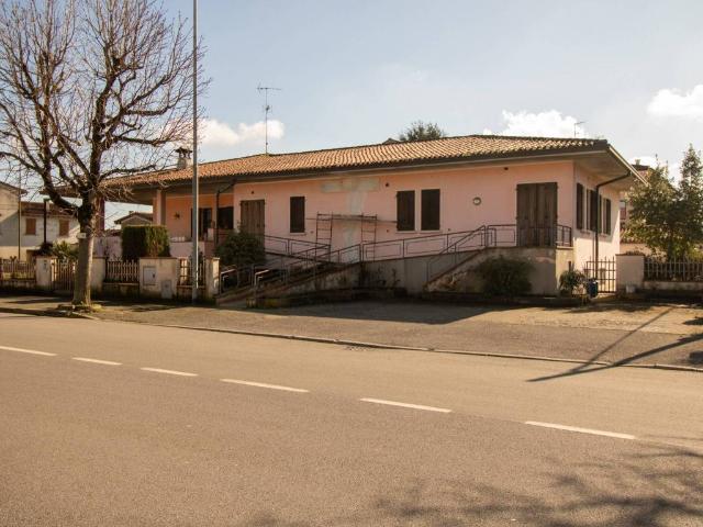 Villa in vendita a Verolanuova BS