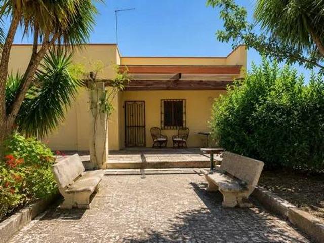 Villa in vendita a Vernole LE