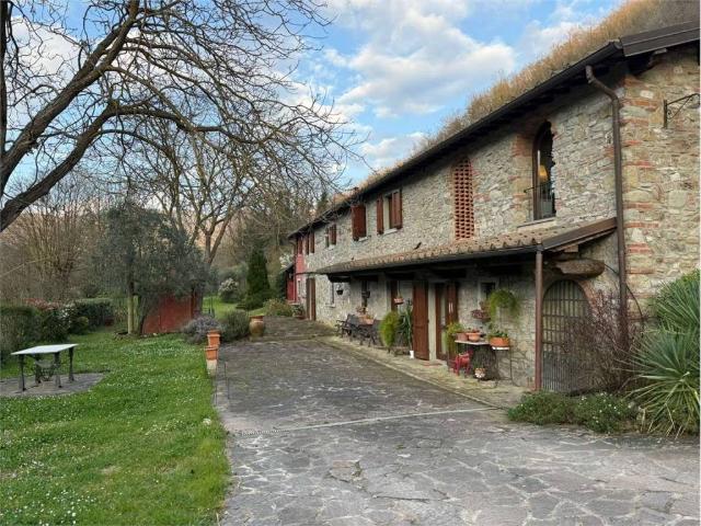 Villa in vendita a Vernio PO