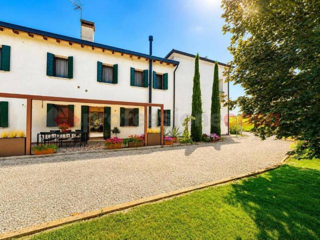 Villa in vendita a Vescovana PD