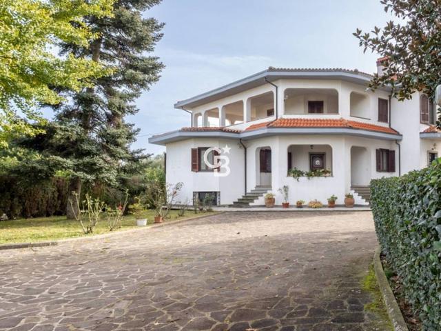 Villa in vendita a Viterbo VT