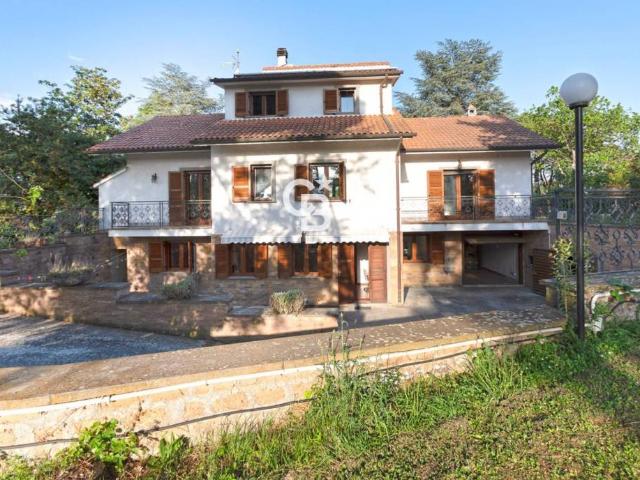 Villa in vendita a Viterbo VT