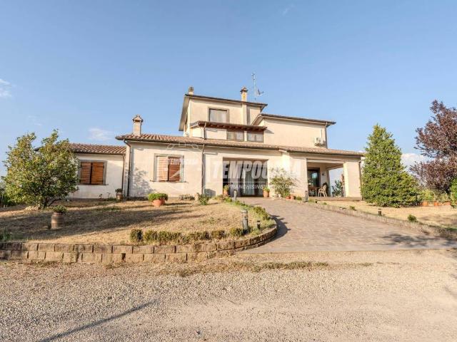 Villa in vendita a Viterbo VT