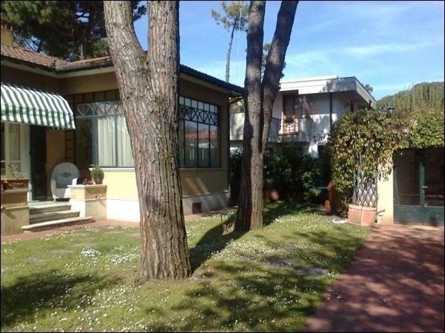 Villa in vendita a Vittoria Apuana, Forte dei Marmi
