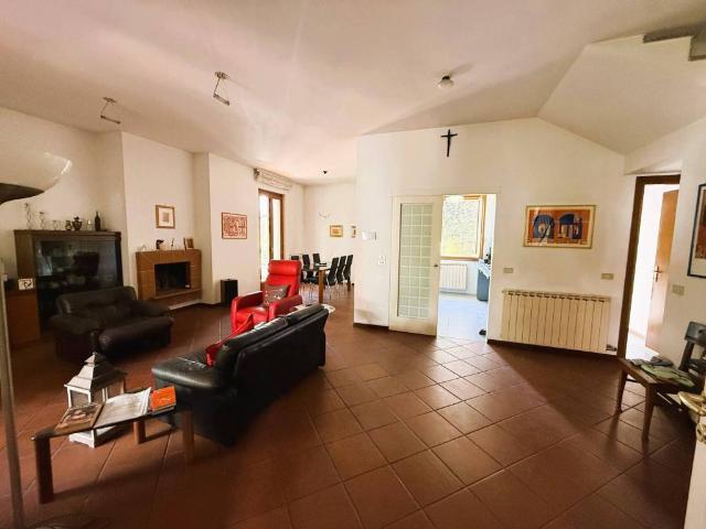 Villa in vendita a Vittuone MI