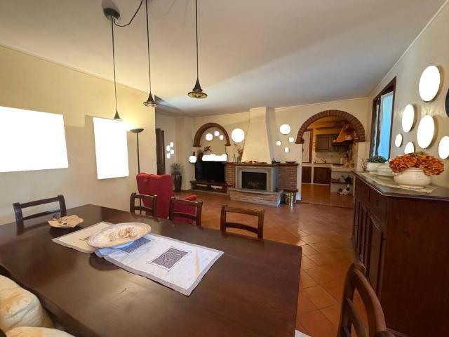 Villa in vendita a Viadana MN