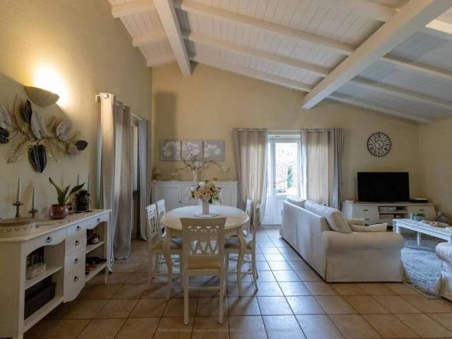 Villa in vendita a Viareggio LU