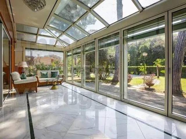 Villa in vendita a Viareggio LU