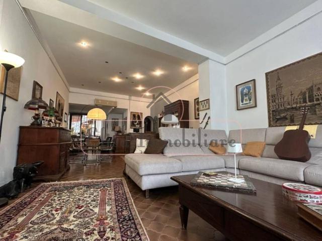 Villa in vendita a Viareggio LU