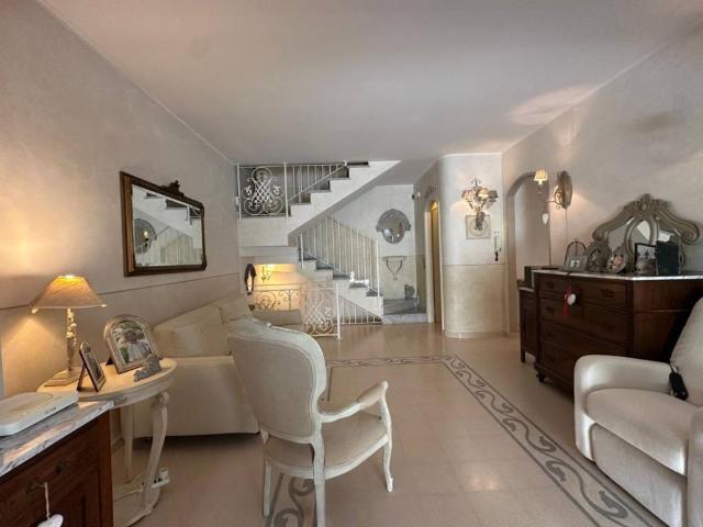 Villa in vendita a Viareggio LU