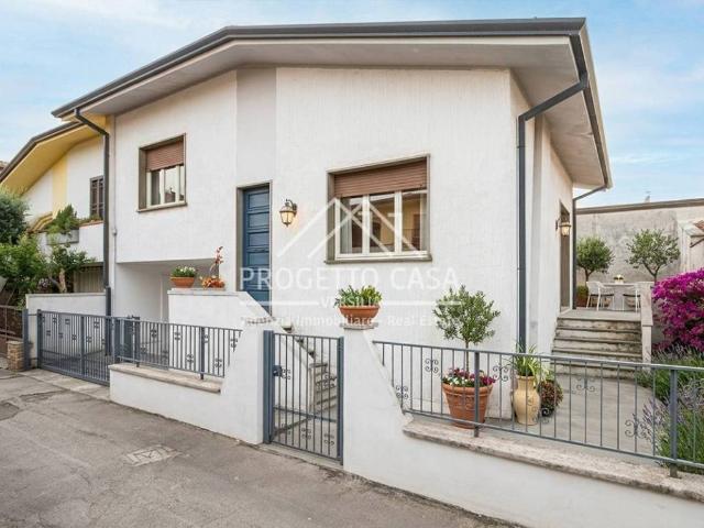 Villa in vendita a Viareggio LU