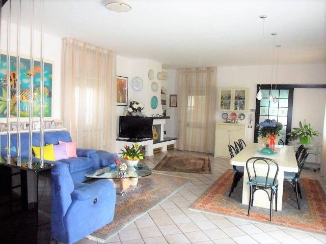 Villa in vendita a Viareggio LU