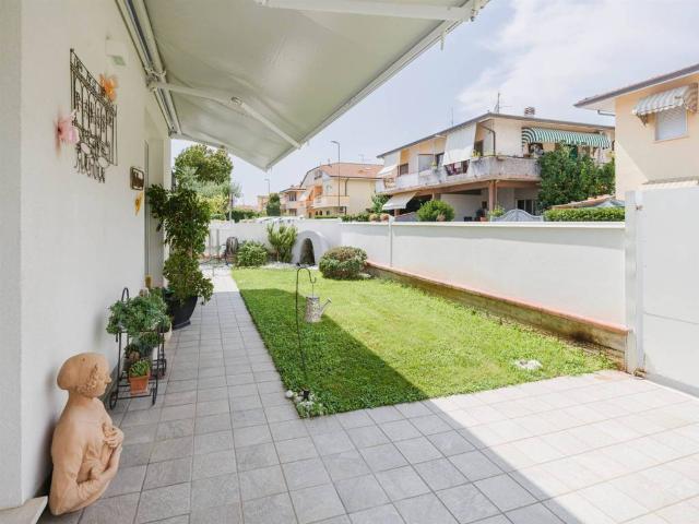 Villa in vendita a Viareggio LU