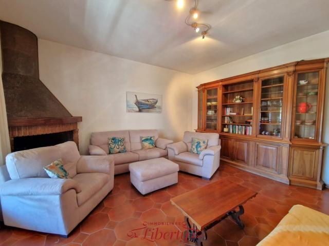VILLA in VENDITA a VIAREGGIO TERMINETTO di 7 vani