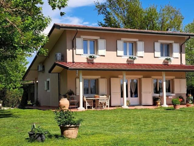 Villa in vendita a Viareggio