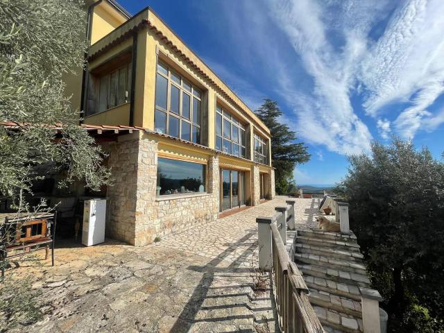 Villa in vendita a Vico Del Gargano