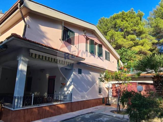 Villa in vendita a Vieste FG