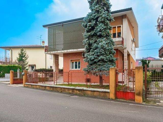 Villa in vendita a Vigasio VR