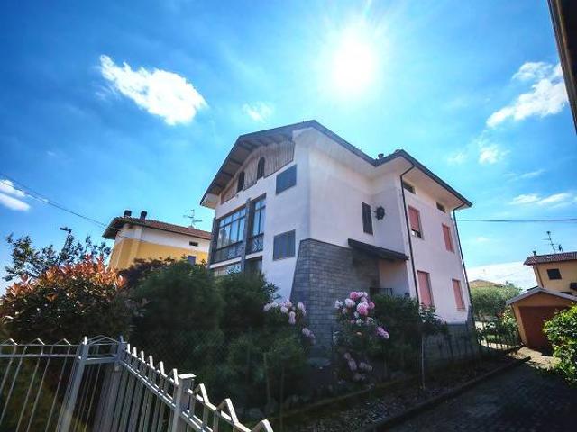 Villa in vendita a Vigliano Biellese BI