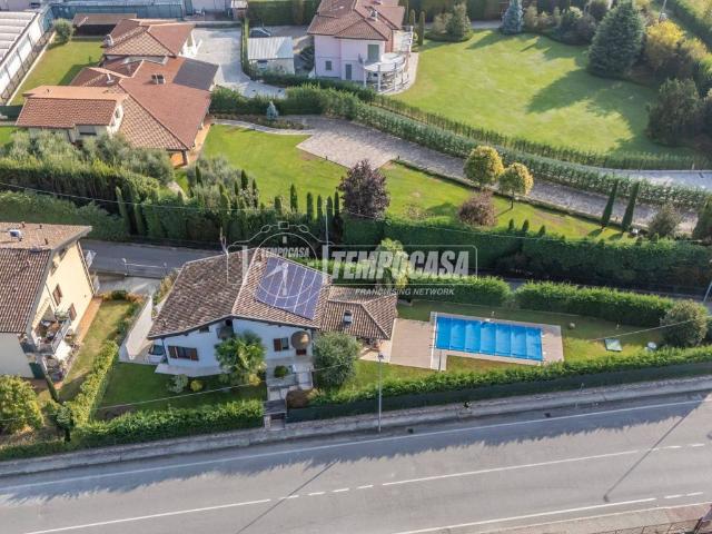 Villa in vendita a Villongo BG