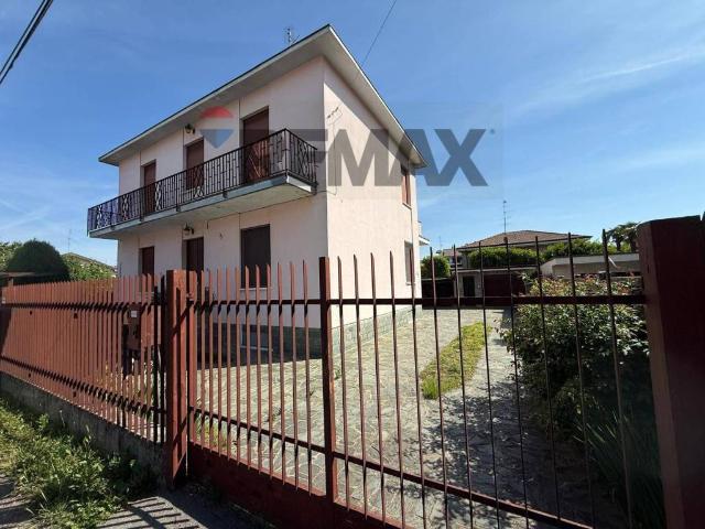 Villa in vendita a Villa Cortese MI