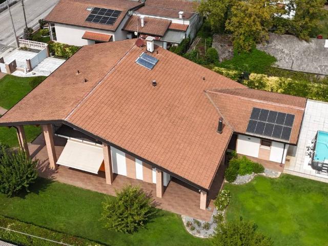 Villa in vendita a Villa Bartolomea VR