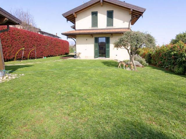 Villa in vendita a Villa Guardia CO