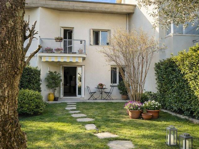 Villa in vendita a Villa Guardia CO
