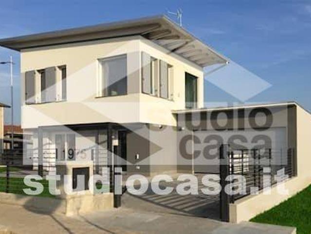 Villa in vendita a Villa d'Adda BG