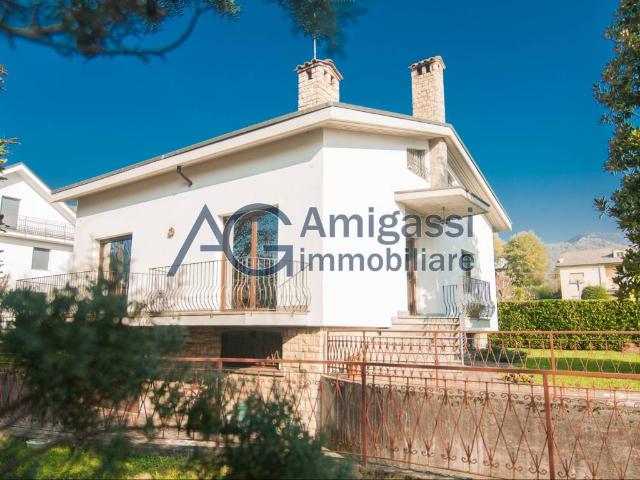 Villa in vendita a Villa d'Almè BG
