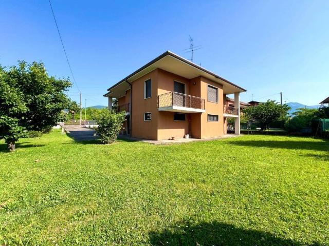 Villa in vendita a Villa di Serio BG