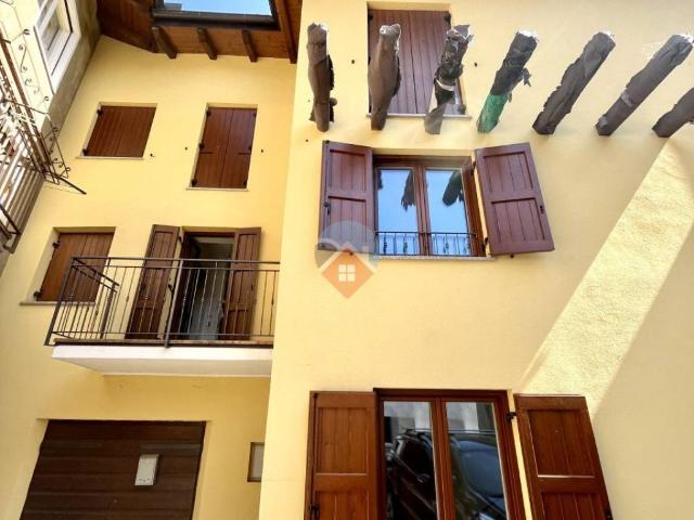 Villa in vendita a Villa Lagarina TN
