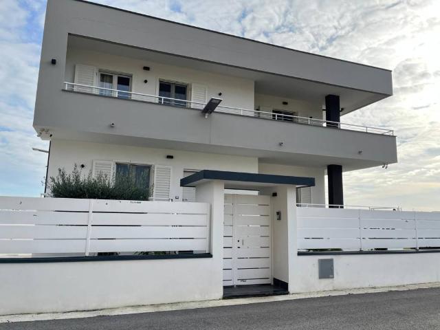 Villa in vendita a Villa Literno CE