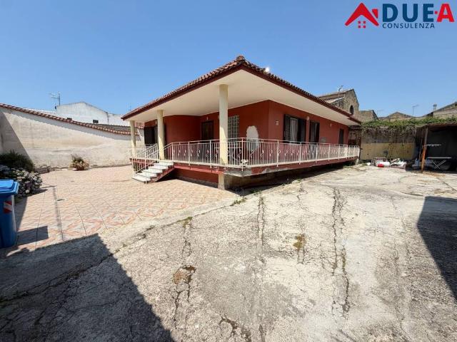 Villa in vendita a Villa Literno CE