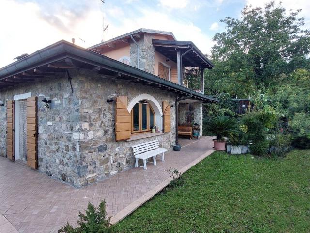 Villa in vendita a Villa Minozzo RE