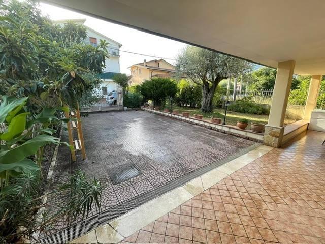 Villa in vendita a Villa Santa Lucia FR