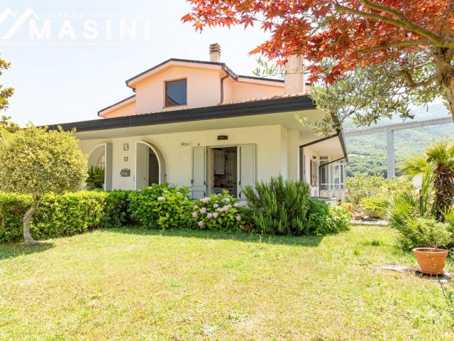 Villa in vendita a Villa Santa Maria