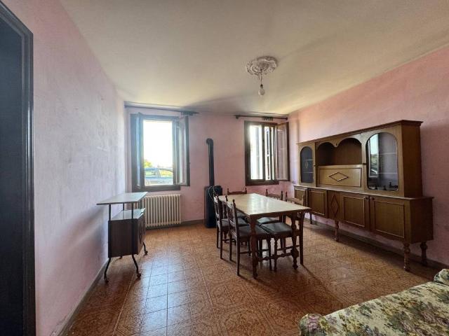 Villa in vendita a Villadose RO