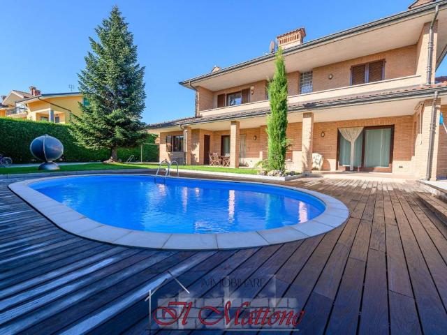Villa in vendita a Villafalletto CN
