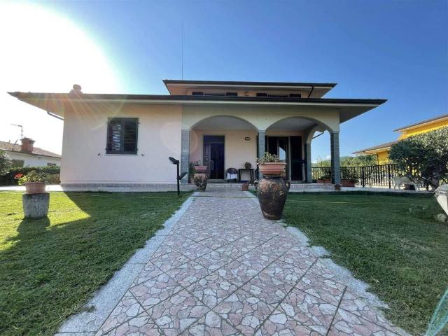 Villa in vendita a Villafranca in Lunigiana MS