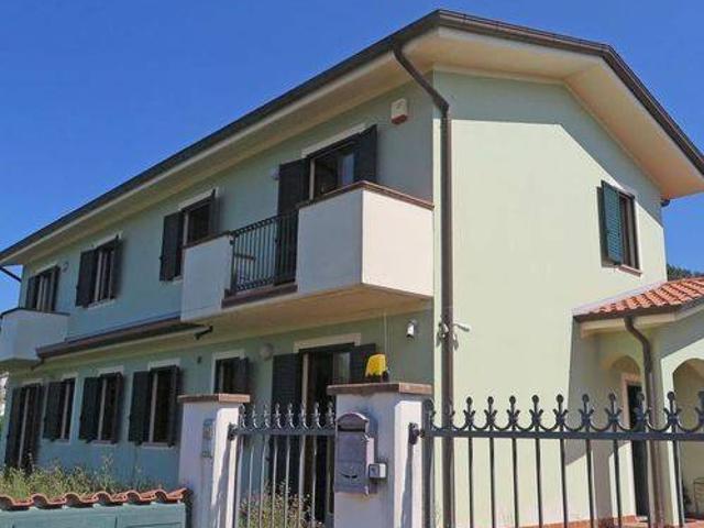 Villa in vendita a Villafranca in Lunigiana MS