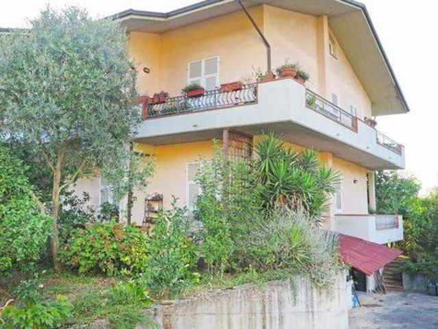 Villa in vendita a Villafranca in Lunigiana MS
