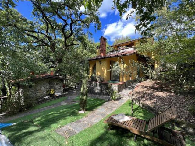 Villa in vendita a Villafranca in Lunigiana